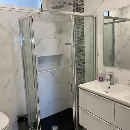 A De 3 Pieces - 72m2 *